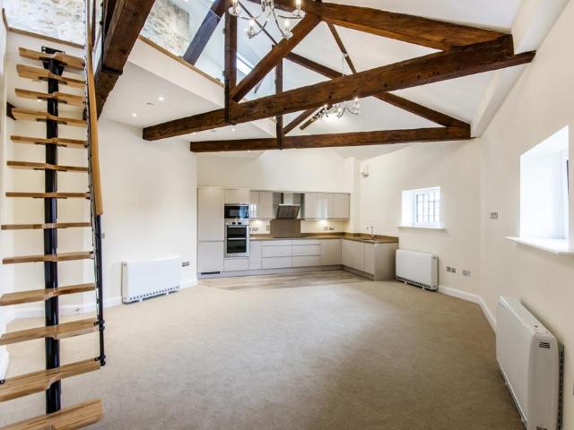 The Old Gaol Abingdon 2 bed apartment to rent £1,750 pcm £404 pw