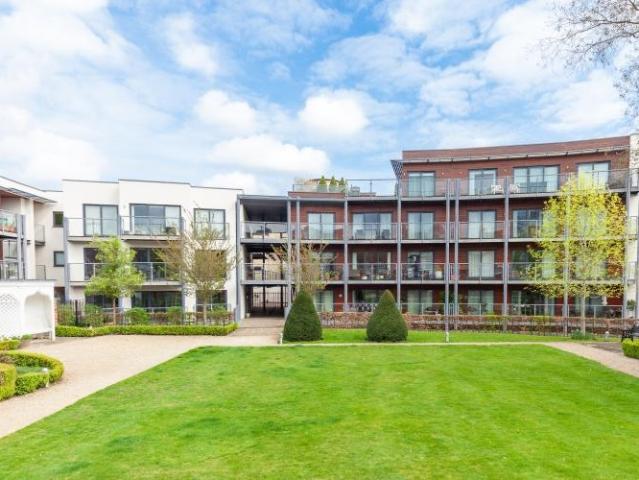 The Old Gaol Abingdon OX14 2 bed apartment to rent £1,850 pcm £427 pw