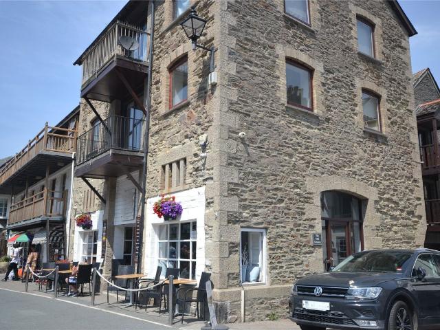The Old Granary, The Quay, Looe, Cornwall PL13, 2 bed flat to rent, £850 pcm | PrimeLocation