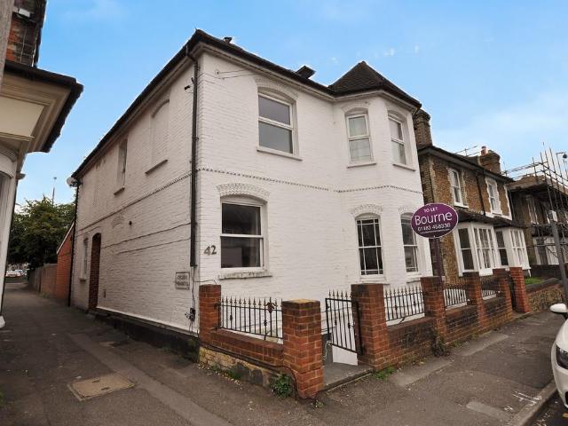 The Old House, 42 Church Road. 2 bed apartment to rent £1,695 pcm £391 pw