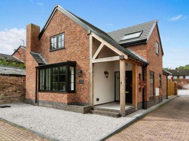 The Old Laundry House, Thornton Mews. 3 bed detached house to rent £2,300 pcm £531 pw