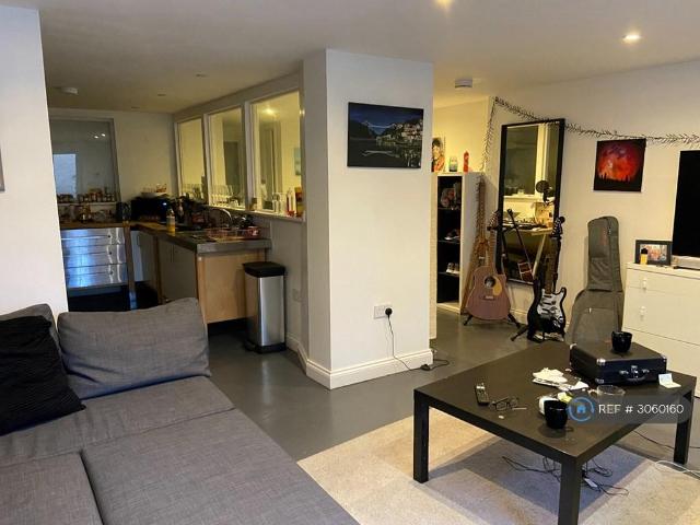 The Old Post Office, Bristol, BS6 1 bed flat to rent £1,350 pcm £312 pw