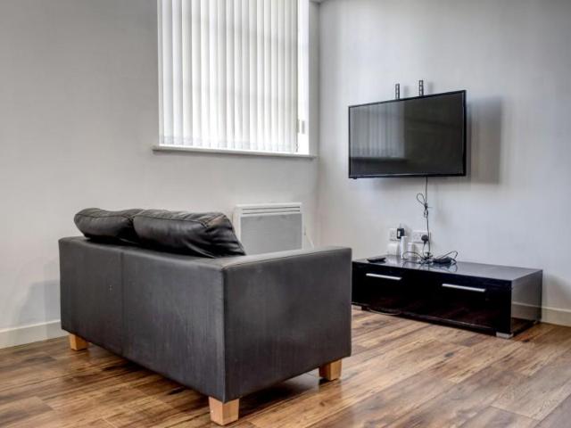 The Old Post Office, 4 Bishop Street. Studio to rent £737 pcm £170 pw