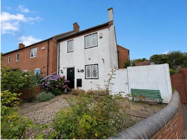 The Old Stoneyard, Lichfield WS13, 2 bed cottage to rent, £1,300 pcm | PrimeLocation