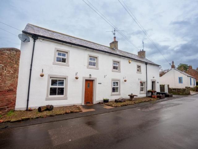 The Old Store, Hayton, CA8 4 bed detached house to rent £1,500 pcm £346 pw