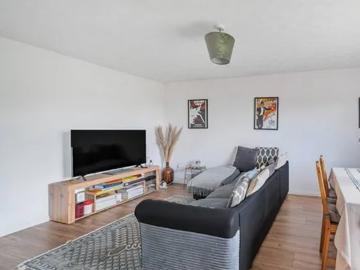 The Old Vicarage, 50b Creighton Avenue, London, N10 1NT, United Kingdom | 2 bed apartment for rent #140544040 | Rentberry