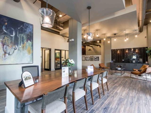 The Oliver Luxury Apartments 1 Bedroom Apartment for Rent at 7 Vance Ave, Memphis, TN 38103