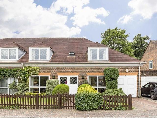 The Orangery, Richmond TW10 5 bed house to rent £5,950 pcm £1,373 pw