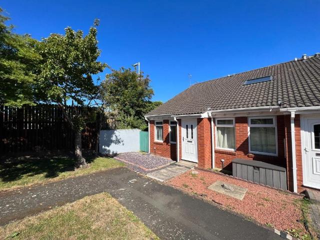 The Orchard, Picktree Lane, Chester. 1 bed terraced bungalow to rent £595 pcm £137 pw