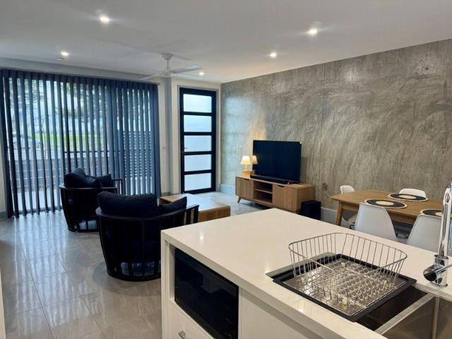 'THE OUTLOOK' Townhouse Five