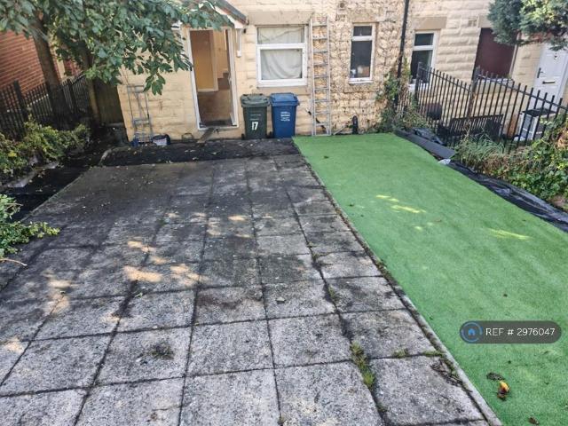 The Oval, Newcastle Upon Tyne, NE6 3 bed semi detached house to rent £1,000 pcm £231 pw