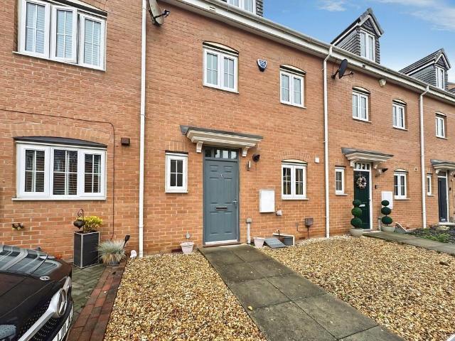 The Locks, Woodlesford 4 bed townhouse to rent £1,400 pcm £323 pw