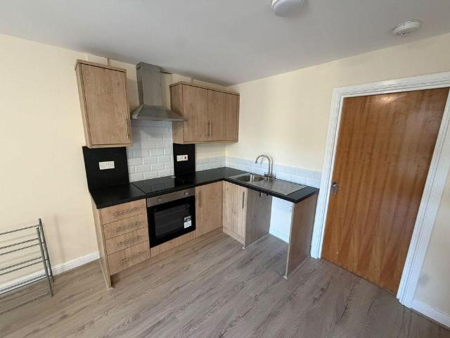 The Lofts, Water Street, Huddersfield 1 bed flat to rent £650 pcm £150 pw
