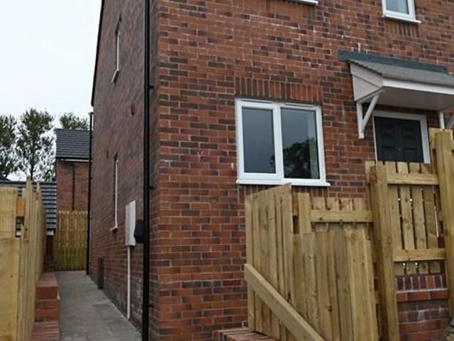 The Looms, Whitehaven, CA28 3 bed semi detached house to rent £1,175 pcm £271 pw