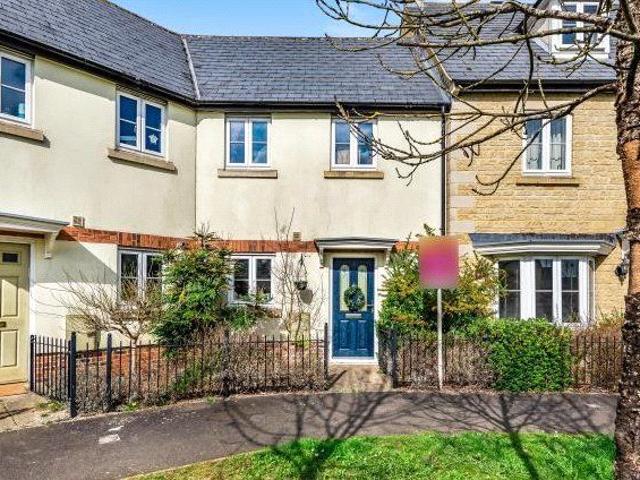 The Lawns, Carterton OX18, 2 bed terraced house to rent, £1,350 pcm | PrimeLocation