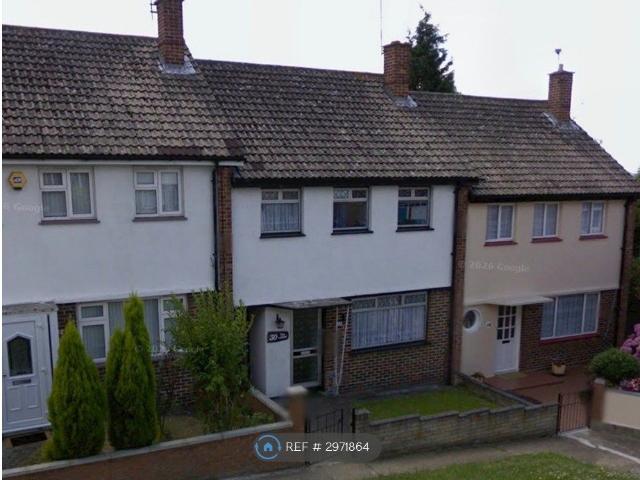 The Lawns, London SE19, 3 bed terraced house to rent, £2,500 pcm | PrimeLocation