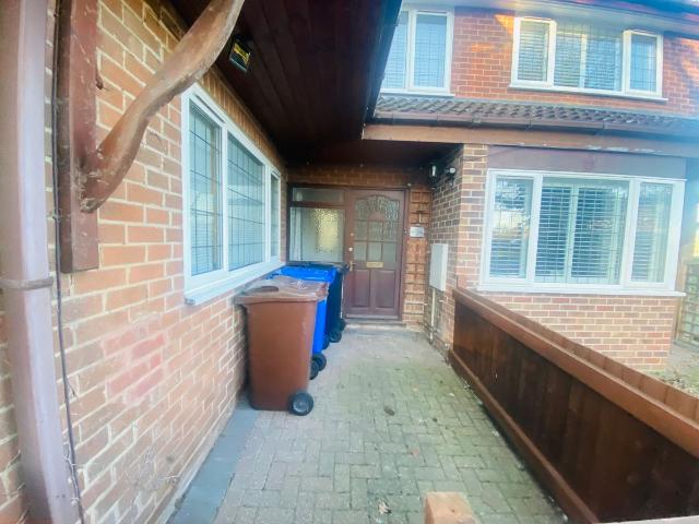 The Lawns, Rolleston On Dove DE13, 1 bed flat to rent, £800 pcm | PrimeLocation