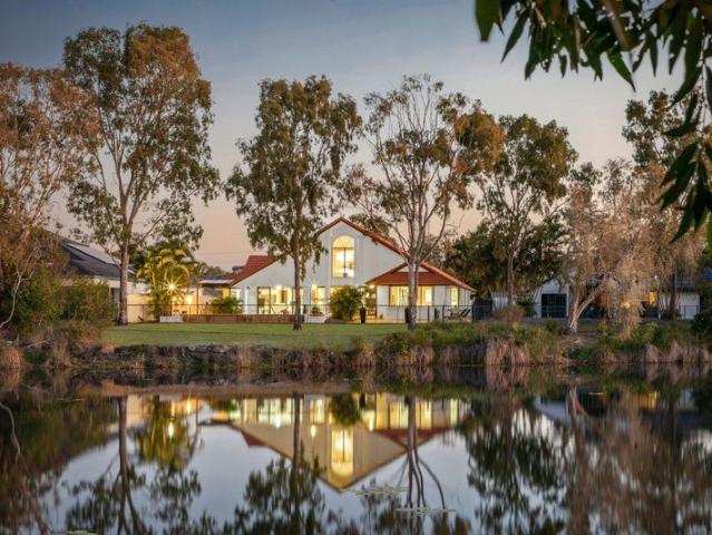 THE LAKE HOUSE REF: 4390
