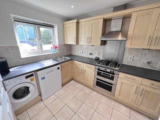 The Lakes, AYLESFORD, ME20 4 bed townhouse to rent £1,800 pcm £415 pw