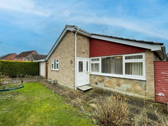 The Lammas, Mundford 4 bed detached bungalow to rent £1,250 pcm £288 pw