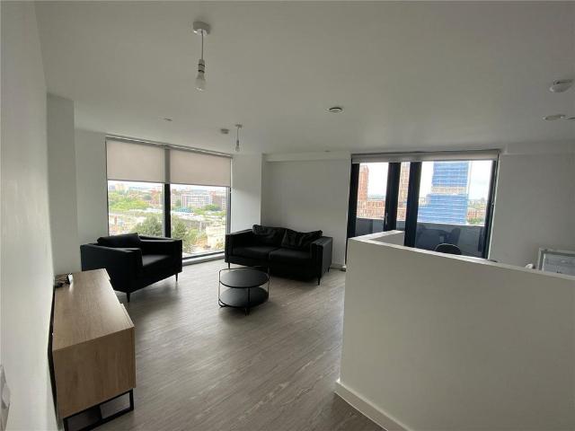 The Landmark, 30 Oldfield Road. 3 bed flat to rent £1,950 pcm £450 pw
