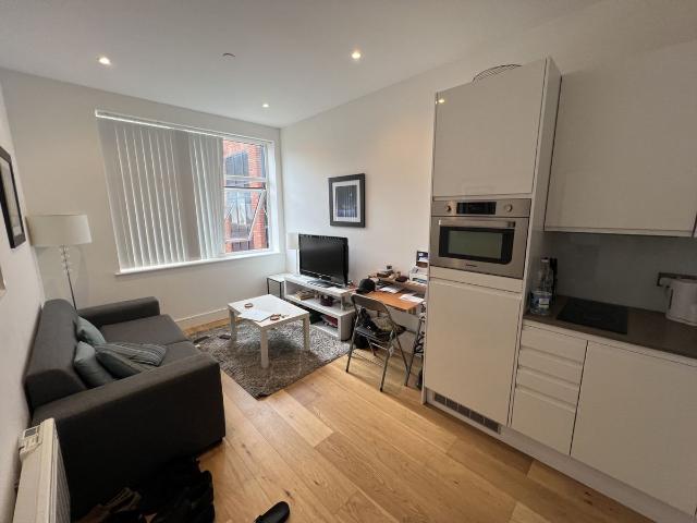 The Landmark, Luton LU1, 1 bed flat to rent, £1,000 pcm | PrimeLocation