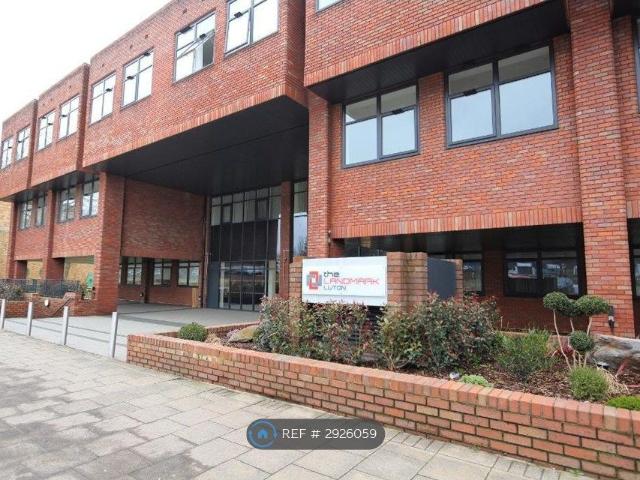 The Landmark, Luton LU1, 2 bed flat to rent, £1,500 pcm | PrimeLocation