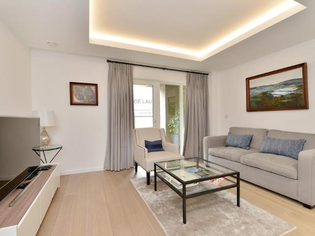 The Landau, Farm Lane, Fulham. 2 bed flat to rent £6,000 pcm £1,385 pw
