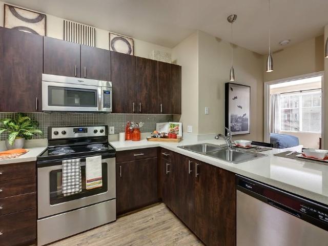The Landing at Jack London Square 2 Bedroom Apartment for Rent at 101 Embarcadero W, Oakland, CA 94607 Produce and Waterfront