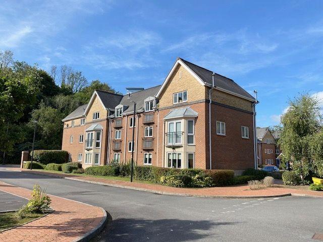 The Landings, Penarth CF64, 2 bed flat to rent, £1,200 pcm | PrimeLocation