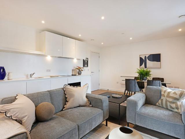 The Lansdowne, 25 Hagley Road, Birmingham B16, 2 bed flat to rent, £1,395 pcm | PrimeLocation