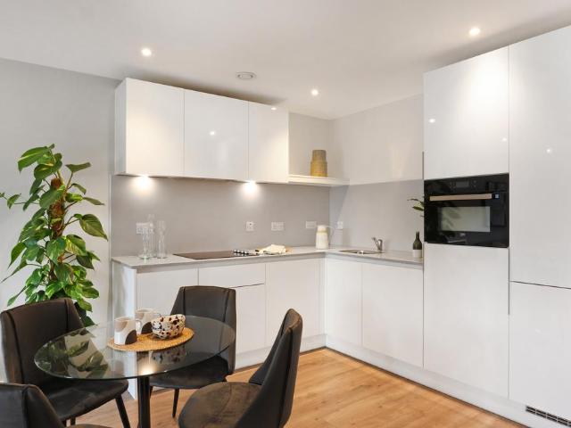 The Lansdowne, 25 Hagley Road. 1 bed apartment to rent £1,165 pcm £269 pw