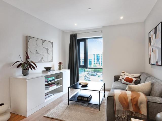 The Lansdowne, 25 Hagley Road. 1 bed apartment to rent £1,355 pcm £313 pw