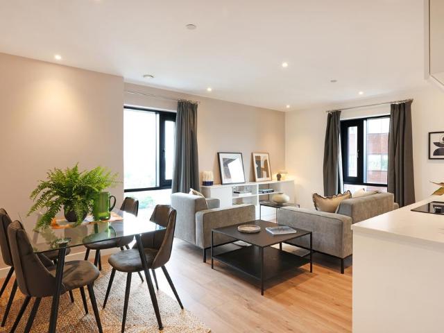 The Lansdowne, 25 Hagley Road. 2 bed apartment to rent £1,435 pcm £331 pw