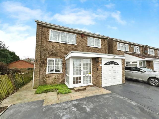 The Larches, Coventry CV7 4 bed detached house to rent £1,300 pcm £300 pw
