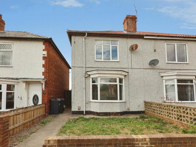 The Leas, Darlington 2 bed semi detached house to rent £900 pcm £208 pw