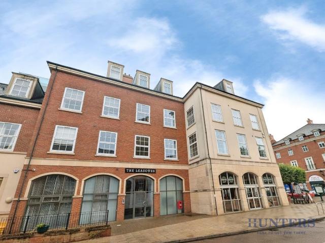 The Leasowes, Main Street, Dickens Heath B90, 2 bed flat to rent, £1,450 pcm | PrimeLocation