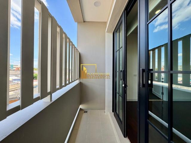 The Legend Sathorn | Luxurious 5 Bed House in Sathorn Area BR49024TH