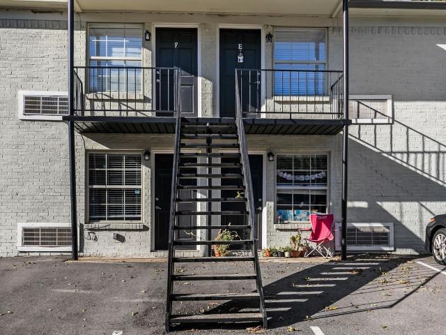 The Lennox 2 Bedroom Apartment for Rent at 1416 13th St S, Birmingham, AL 35205 Five Points South
