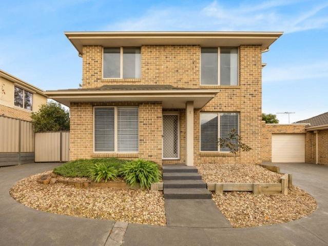 The Living is Easy in Jacksons Hill