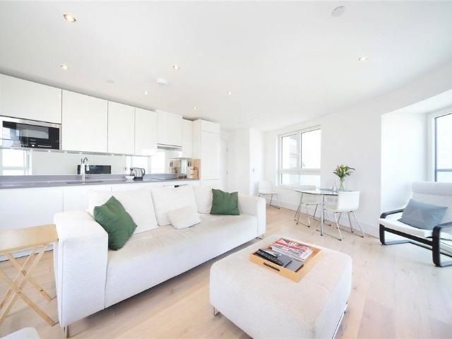 The Library Building, London SW4 2 bed flat to rent £2,800 pcm £646 pw