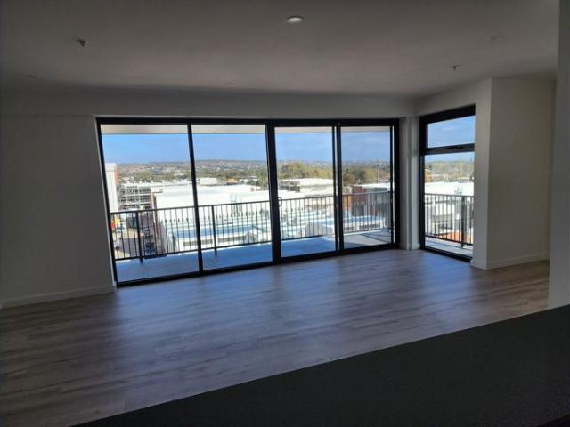 The lifestyle and community feel I am told is the best thing I hear about the Tonsley Precinct. ALL enquiries via email only please