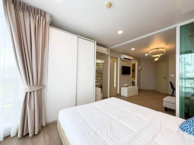The Light Condominium WR 04121