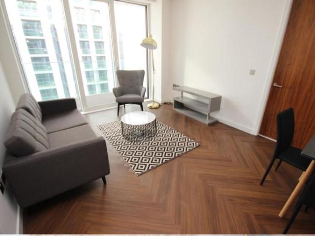 The Lightbox, Blue, Salford Quay M50 2 bed apartment to rent £1,300 pcm £300 pw