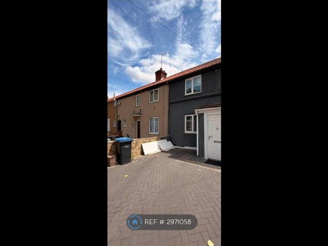 The Link, Enfield EN3, 2 bed flat to rent, £1,850 pcm | PrimeLocation