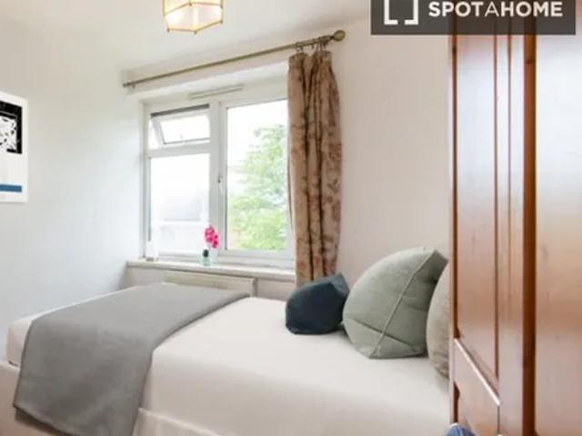 The Lloyd Williamson School Foundation, 12 Telford Road, London, W10 5SH, United Kingdom | Room for rent #118845127 | Rentberry