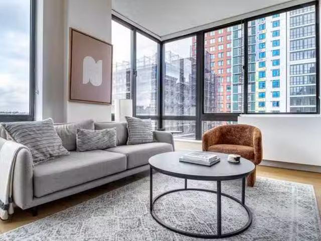 The Lyric, 255 W 94th St, Upper West Side 2 Bedroom 2 Bath