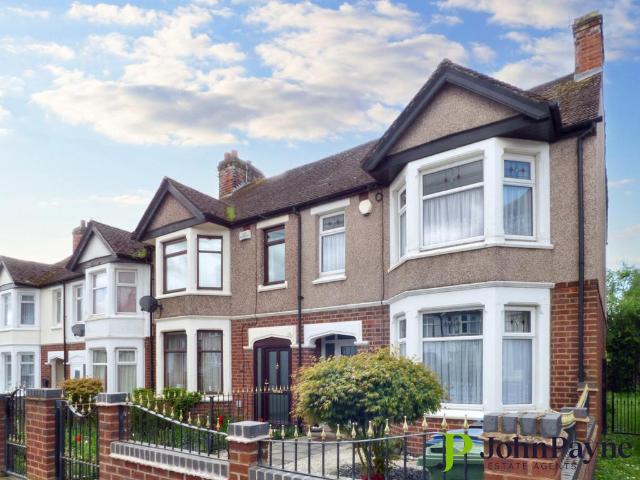 The Mount, Cheylesmore, Coventry, CV3 3 bed end of terrace house to rent £1,275 pcm £294 pw