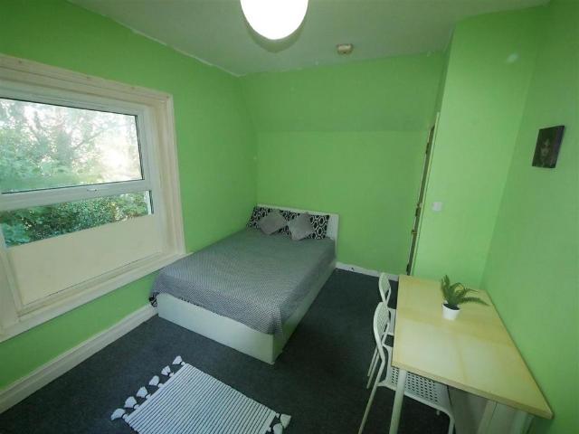 The Mount, Bournemouth, BH1 6 bed house share to rent £595 pcm £137 pw