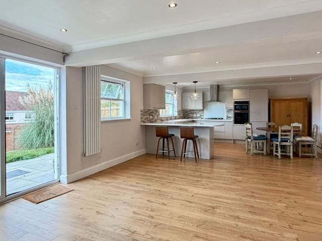 The Mount, Gowerton SA4, 4 bed detached house to rent, £2,250 pcm | PrimeLocation